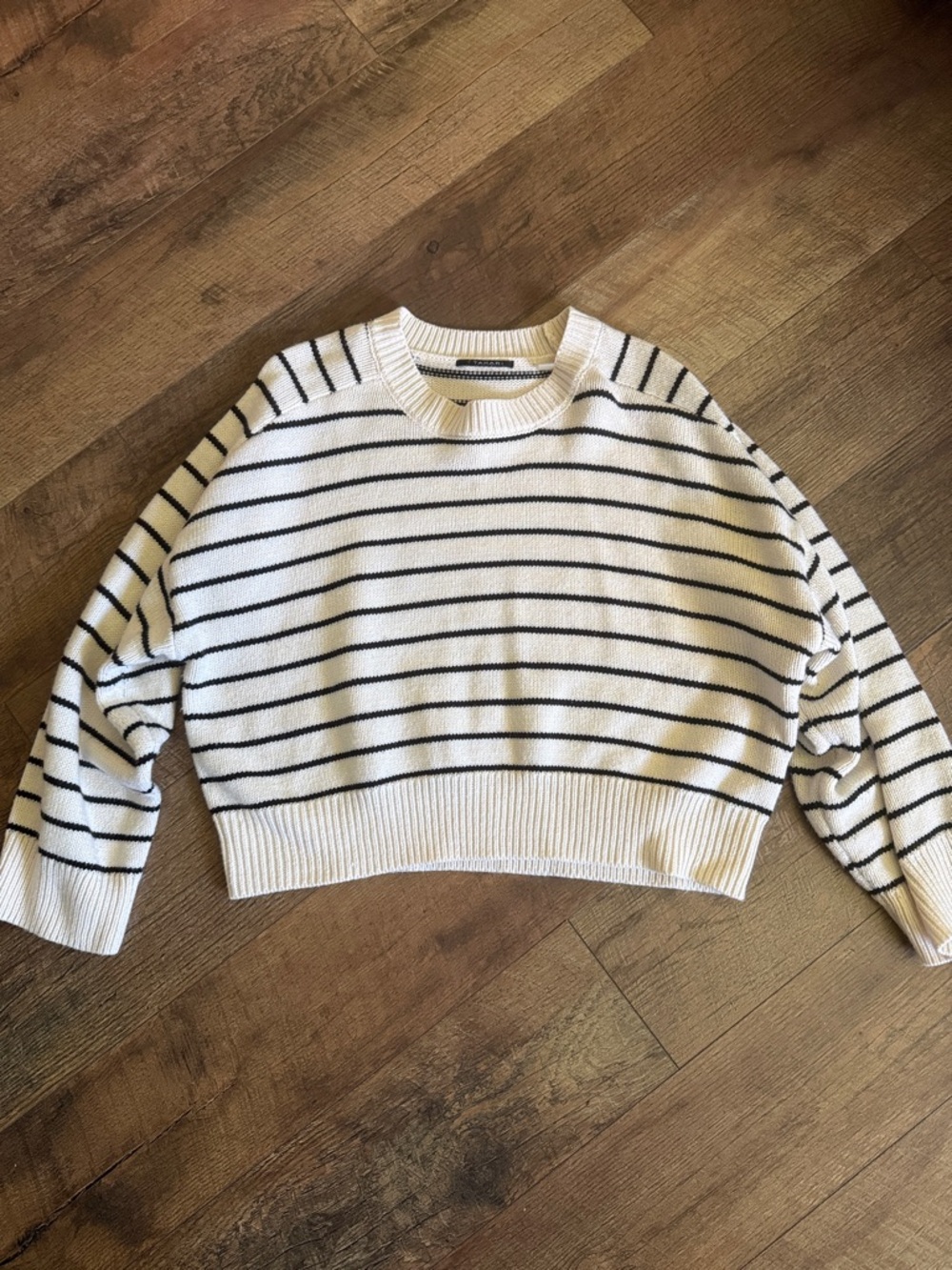 Tahari White Crewneck Sweater with Black Stripes